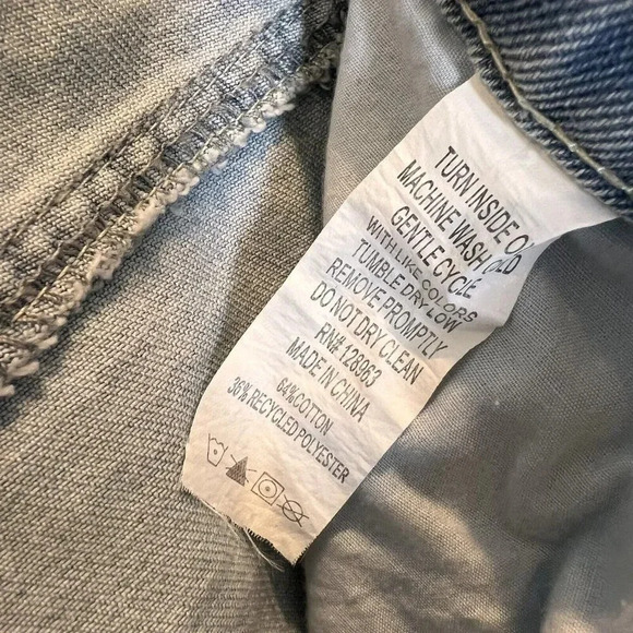 Indigo Rein NWT Super High Rise Short Distressed Light Blue 11 - Picture 13 of 16